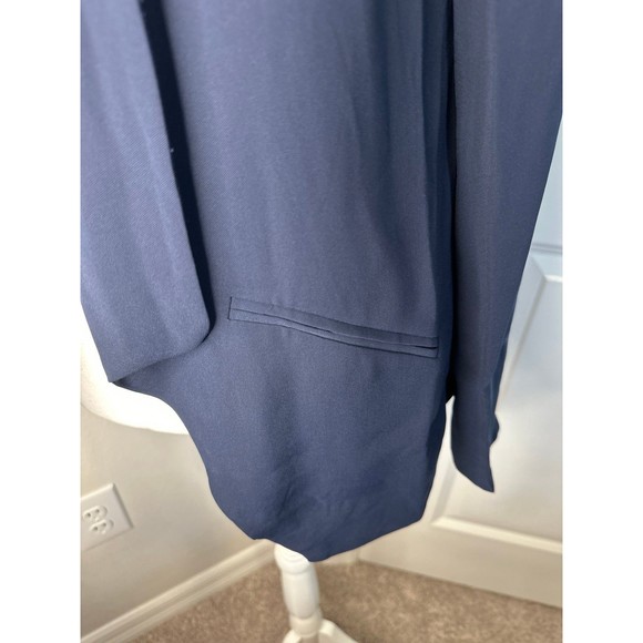 Lulus - Picture 3 of 5